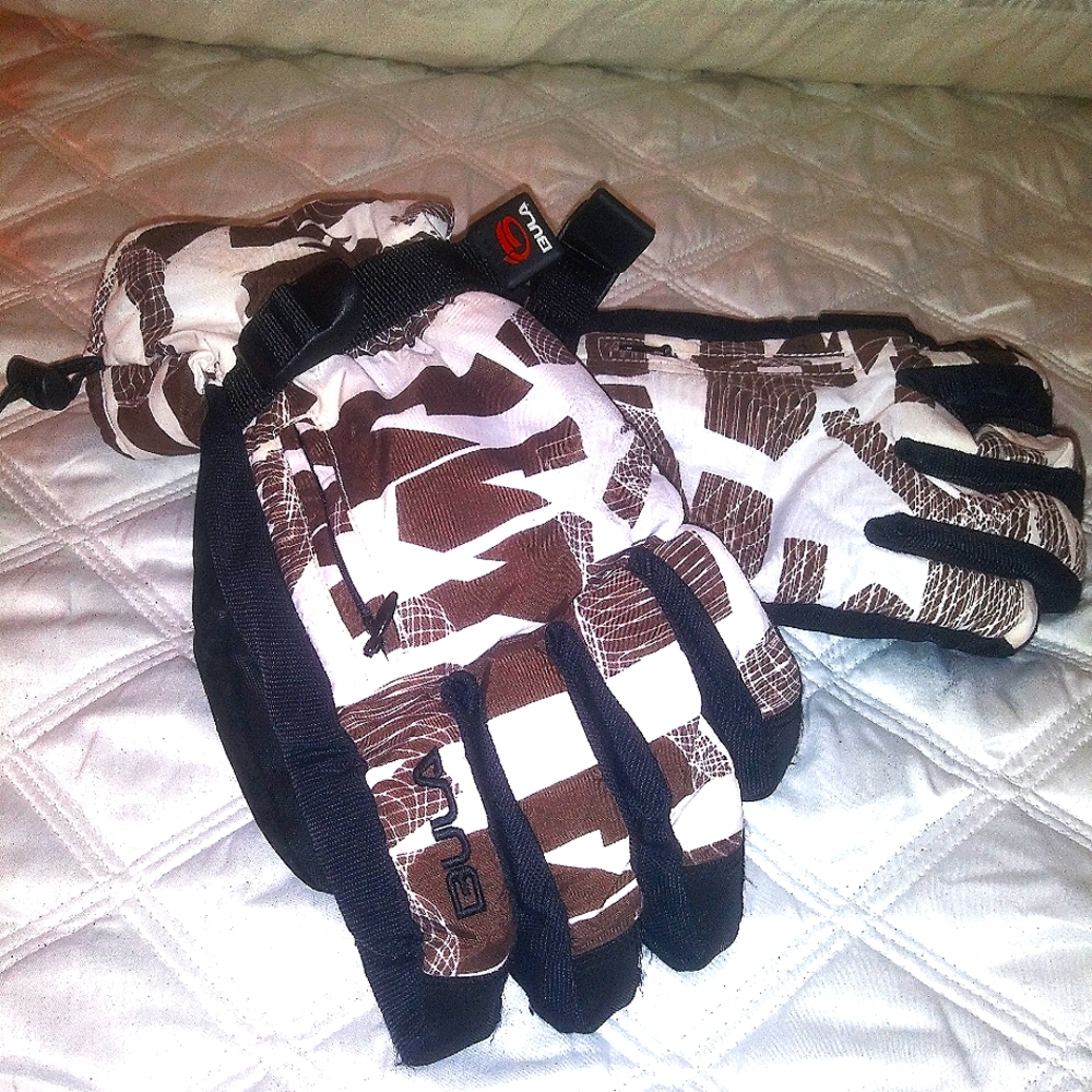 It's that Time! Patterened Bula Winter and/or Snowboard Gloves Women's Size:L
